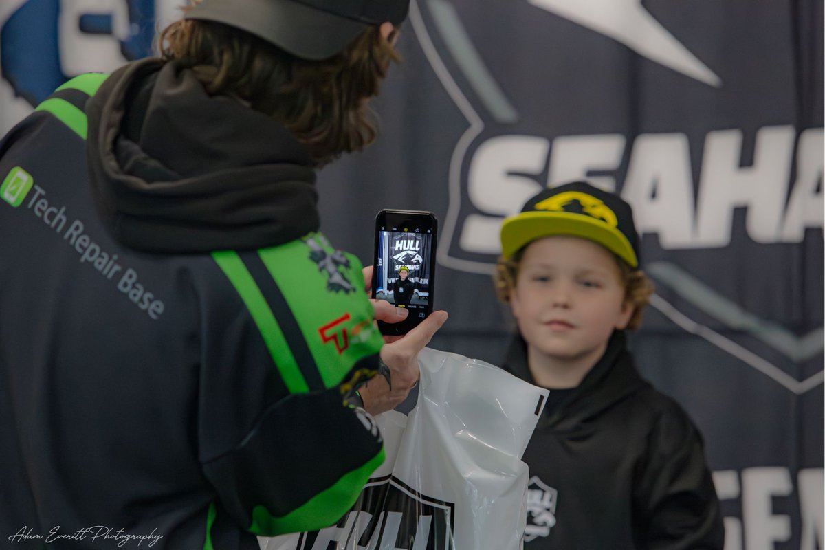 hullseahawks's tweet photo. 𝗕𝗘𝗡𝗖𝗛 𝗘𝗫𝗣𝗘𝗥𝗜𝗘𝗡𝗖𝗘 𝗖𝗢𝗠𝗣𝗘𝗧𝗜𝗧𝗜𝗢𝗡 🚨

How would you and a friend like to win a Bench Experience for tomorrow nights game vs Telford? 👀

LIKE, SHARE &amp; TAG A FRIEND TO ENTER! 💪🏼

Competition closes 8pm tonight!

PLEASE DO NOT CLICK ON ANY SPAM COMMENTS 🙏🏼 https://t.co/b9o82hWos9