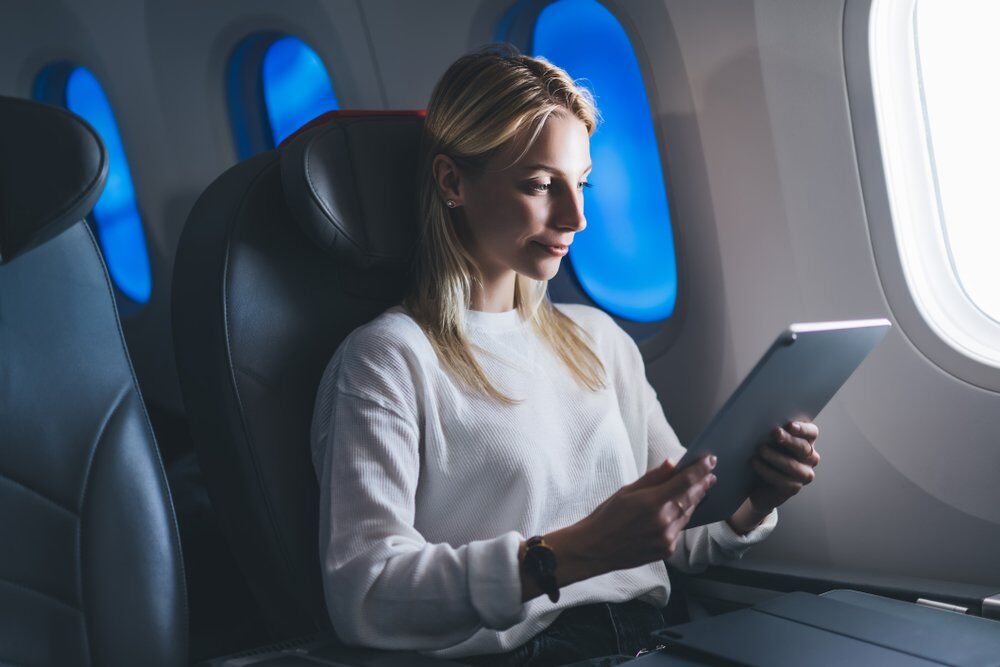 Electrochromic smart glass changes transmittance when powered by a DC voltage. This reversible change alters the state of the glass between transparent and opaque (or any state in between), with switching times in the order of minutes.
smartglassworld.net/what-is-electr…