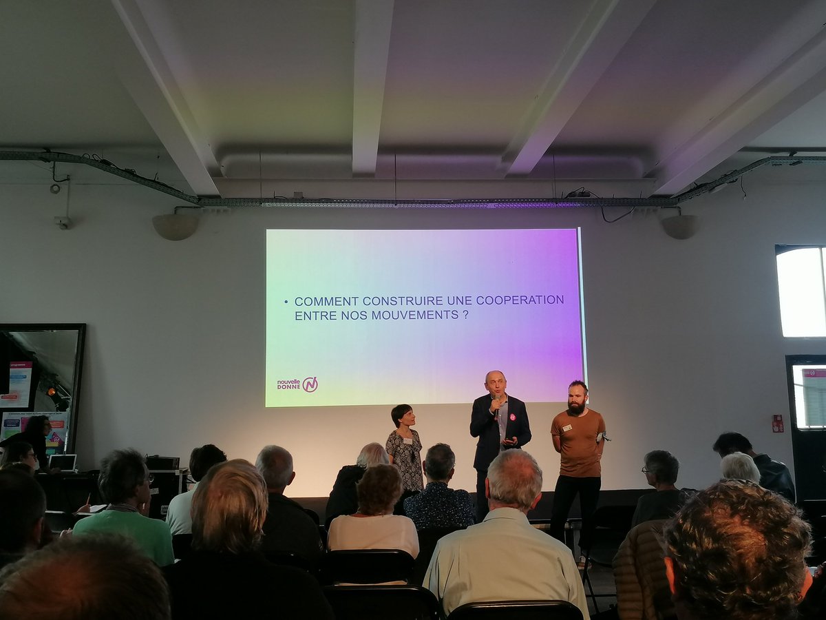 ND_Campus's tweet photo. Clap de début de la journée des 10 ans de @nouvelle_donne ! https://t.co/Q2NtJH9O9Q
