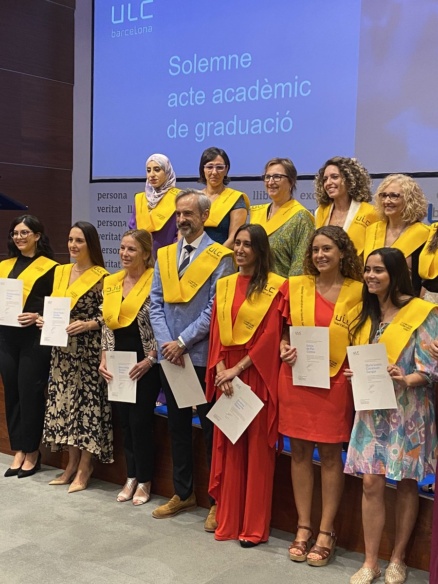 Ayer tuvo lugar el acto de graduación del Máster Universitario de #GestiónSanitaria de la @UICbarcelona 
Ha sido un año de esfuerzo y dedicación, de retos y superación. 
Gracias a todos los que habéis formado parte de este camino! 

linkedin.com/posts/andreaga…