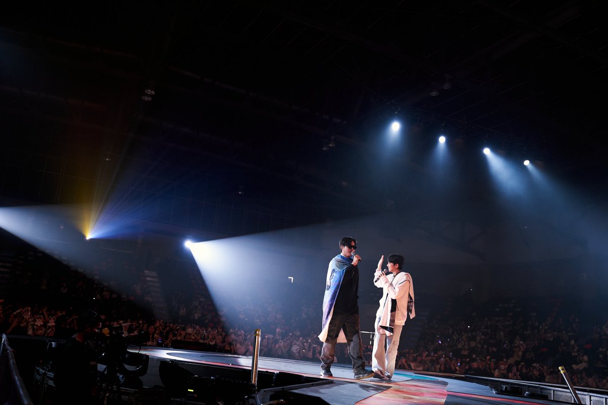 DomundiTV's tweet photo. ภาพบรรยากาศการ Sound Check (Day 1) 𝐙𝐞𝐞𝐍𝐮𝐍𝐞𝐰 𝟏𝐬𝐭 𝐂𝐨𝐧𝐜𝐞𝐫𝐭 ‘𝐀𝐧𝐨𝐭𝐡𝐞𝐫 𝐋𝐢𝐟𝐞’ Presented by Lazada 💫 

@zee_pruk @CwrNew 
#ZeeNuNewConcertDay1
#ZeeNuNew1stConcert 
#ZeeNuNewAnotherLifeConcertByLazada 
#domunditv https://t.co/RHrlgjFQgs