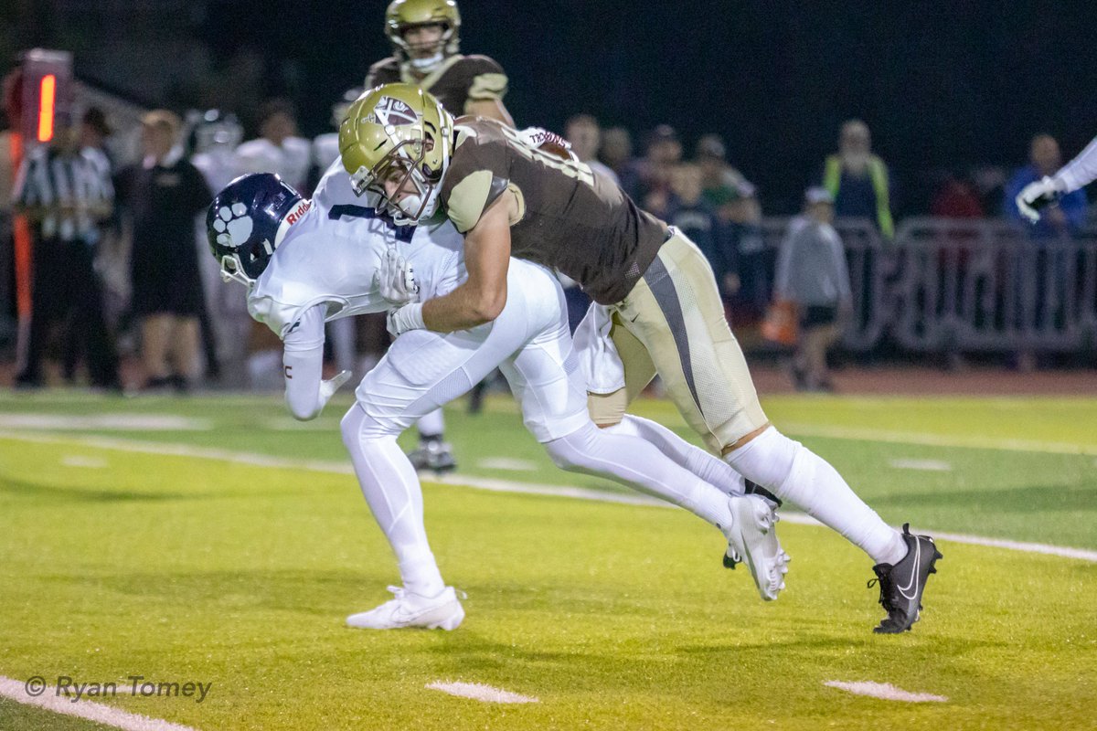 210 Prep Sports (@210prepsports) on Twitter photo FB: <a href="/SFGoldenKnights/">St. Francis Football</a> 26, Loyola 21. Story, video clips, video interviews & photo gallery by <a href="/YouKnowRyno/">Ryan Tomey</a> inside. It was SF's first win over Loyola in 14 years. <a href="/4Jsanders/">John Sanders</a> <a href="/john_calmette24/">John Calmette</a> <a href="/dherr11/">Dean Herrington</a> <a href="/PJernegan/">Preston Jernegan</a> <a href="/AthleticsSFHS/">St. Francis HS Athletics</a> <a href="/OconPhillip/">Phillip Ocon</a>
210prepsports.com/2023/09/30/cal… FB: <a href="/SFGoldenKnights/">St. Francis Football</a> 26, Loyola 21. Story, video clips, video interviews & photo gallery by <a href="/YouKnowRyno/">Ryan Tomey</a> inside. It was SF's first win over Loyola in 14 years. <a href="/4Jsanders/">John Sanders</a> <a href="/john_calmette24/">John Calmette</a> <a href="/dherr11/">Dean Herrington</a> <a href="/PJernegan/">Preston Jernegan</a> <a href="/AthleticsSFHS/">St. Francis HS Athletics</a> <a href="/OconPhillip/">Phillip Ocon</a>
210prepsports.com/2023/09/30/cal…