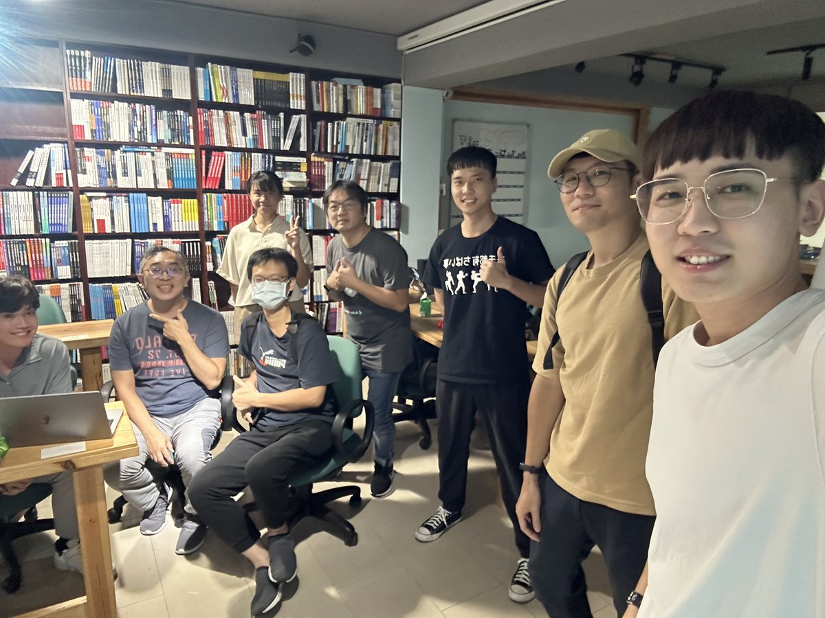 FlutterTaipei's tweet image. Flutter Meetup #6 in Taipei💙
Thanks three speakers and all developers. We had a great night~

@yiichenhi 

#flutter #flutterdev