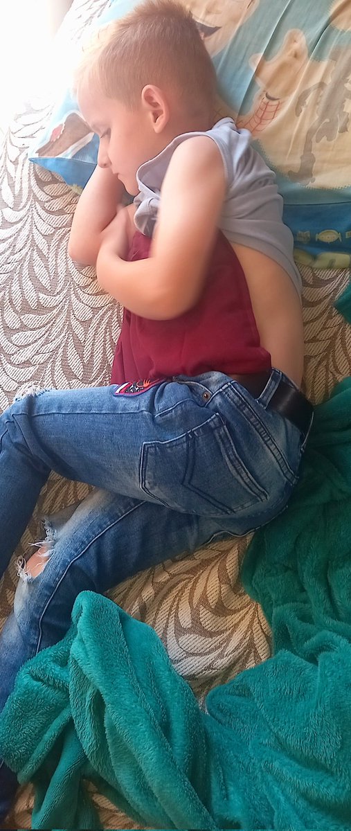 Not feeling well today😔. 
I asked Janco what is wrong and he said he just feels sick.
His got a bad cough since yesterday again. We took some sputum for testing. 

How much more can this tiny body take?