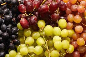 YourBabysDoctor's tweet photo. Grapes have killed several people, especially children. 
Though a delicious and nutrient-dense fruit, precautions should be taken when giving grapes to children, especially those less than  5 years.
Grapes are the 3rd most common cause of death from food related choking incidents https://t.co/7lQtDrMWI8