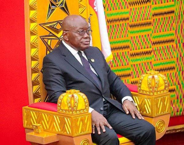 BawaAminu_1's tweet photo. "Akuffo Addo has been eating his choicest foods leaving 8,850 Ghanaians in poverty."
Lawyer Martin Kpebu
#Tv3keyPoints @nana_agyei1 @kwaku_rafiki https://t.co/1T0nMLgfuT