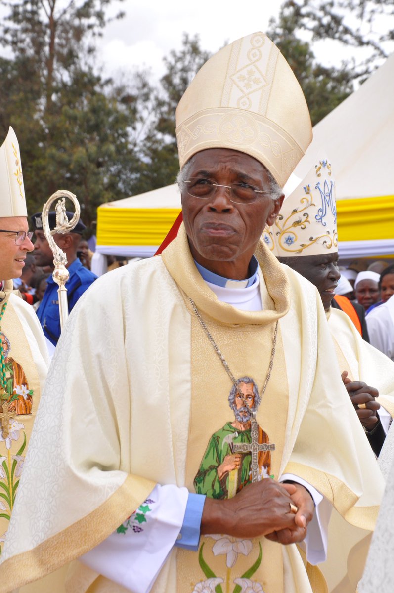 𝐑𝐞𝐯. 𝐏𝐚𝐮𝐥 𝐊𝐚𝐫𝐢𝐮𝐤𝐢 𝐍𝐣𝐢𝐫𝐮 𝐈𝐧𝐬𝐭𝐚𝐥𝐥𝐞𝐝 Bishop Paul Kariuki Njiru has been Installed as the first bishop of the Catholic Diocese of Wote and the diocese officially erected a suffgran of the Metropolitan Archdiocese of Nairobi.