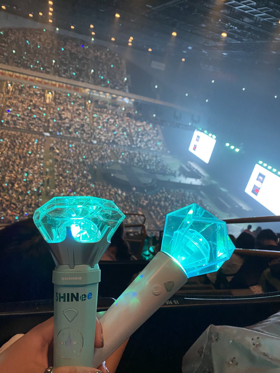 SPoet04's tweet photo. 230930 #SHINee_WORLD_VI Saitama D1 

Let’s go~~~🩵 https://t.co/h8X7uq8hOp