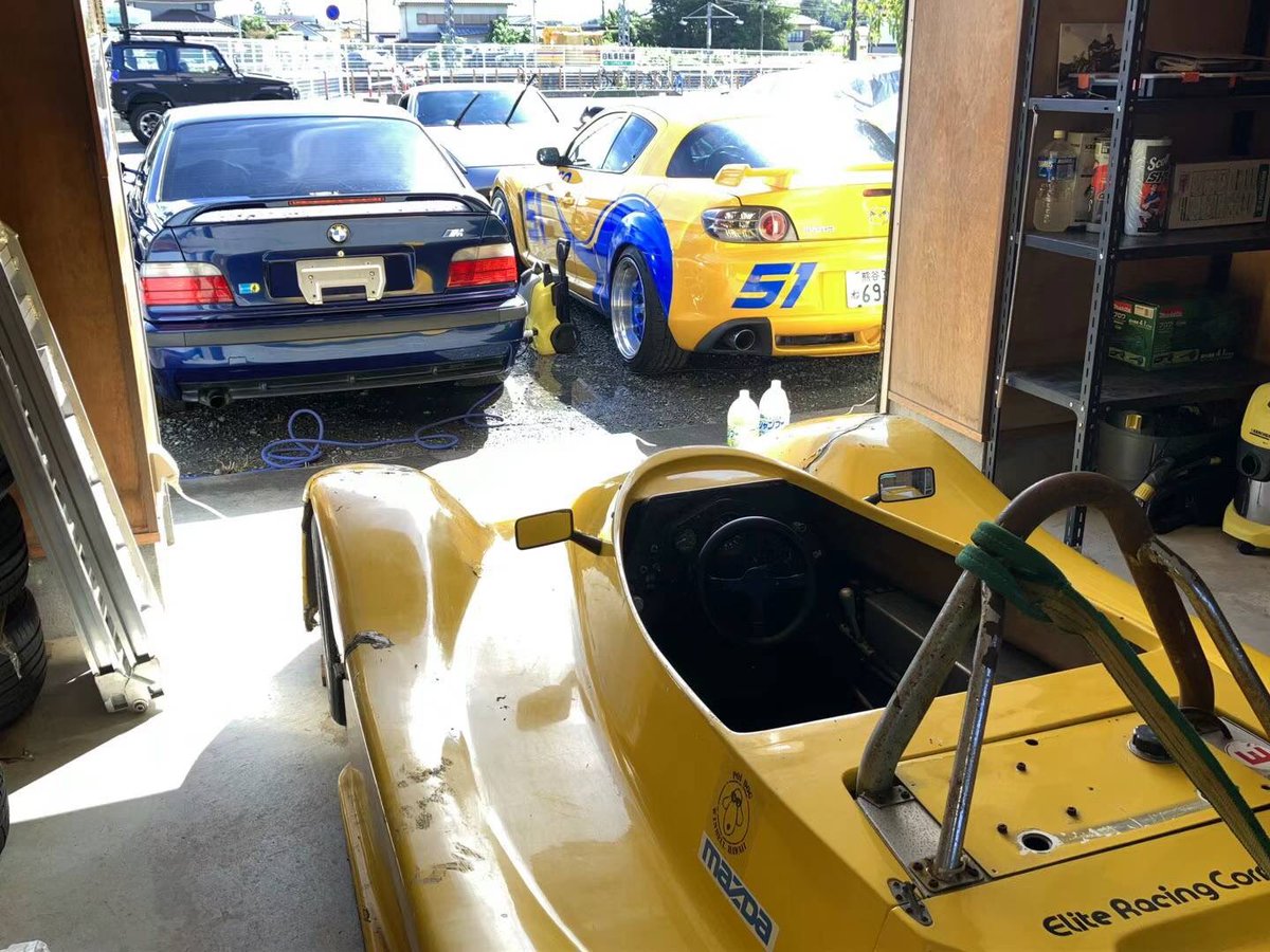 休日のガレージってこんな感じ⬇️

#ガレージ #ロータリー 
#bmw #E36 #RX8