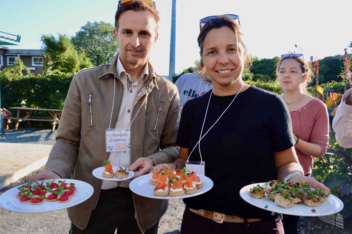 JDvoisins's tweet image. Voici notre traditionnel florilège des photos du mois! Le Journal des voisins dévoile un résumé de l’actualité du mois de septembre en images. Une autre manière de redécouvrir les événements qui ont marqué l’arrondissement d’Ahuntsic-Cartierville ces

journaldesvoisins.com/en-images-lact…
