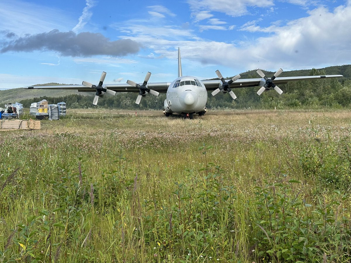 flyprivatesky's tweet photo. C-130 Hercules touchdown! Private Sky Aviation is thrilled to be leading a comprehensive aviation campaign spanning several months, utilizing over 6 different aircraft, including the incredible Hercules, with a massive cargo capacity of 45,000 lbs #aircargo #privatejet #mining https://t.co/O0s7MiYvTx