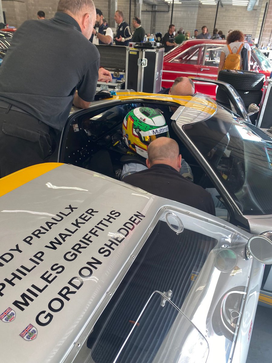 andypriaulx's tweet photo. A superb team with us today for Spa Six Hours 🙏

#TheSoundOfHistory https://t.co/ElZnqx3QP7