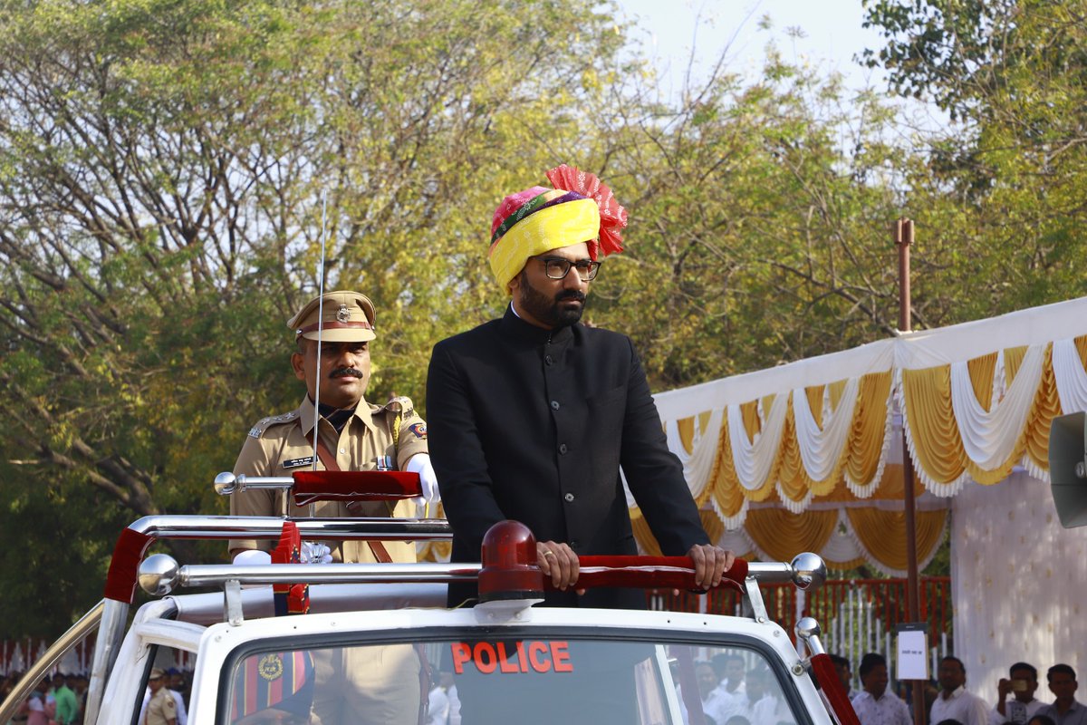 abhijitraut10's tweet photo. जिल्हाधिकारी म्हणून नांदेड येथे वर्षपूर्ती झाली. अनुभवांनी समृद्ध असे हे वर्ष अविस्मरणीय राहील.
Completed one year as Collector Nanded. The year was full of memorable and challenging experiences. https://t.co/01LSC99A2O
