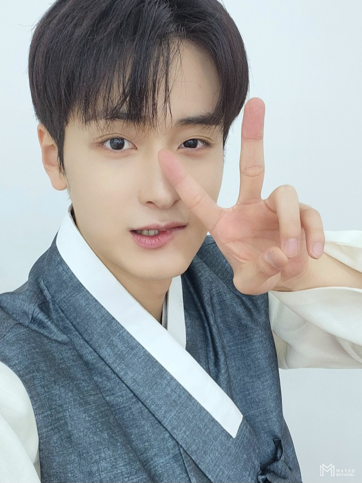 Ghost9_Brazil's tweet photo. [📷| Fancafe] 230930 #LEEWOOJIN 

2023 HAPPY CHUSEOK (Hanbok Selfie ver.) 

#Chuseok #추석 #이우진
#GHOST9 #고스트나인 
#Go_STORY #고스토리 https://t.co/FP8S9Xu2Sa