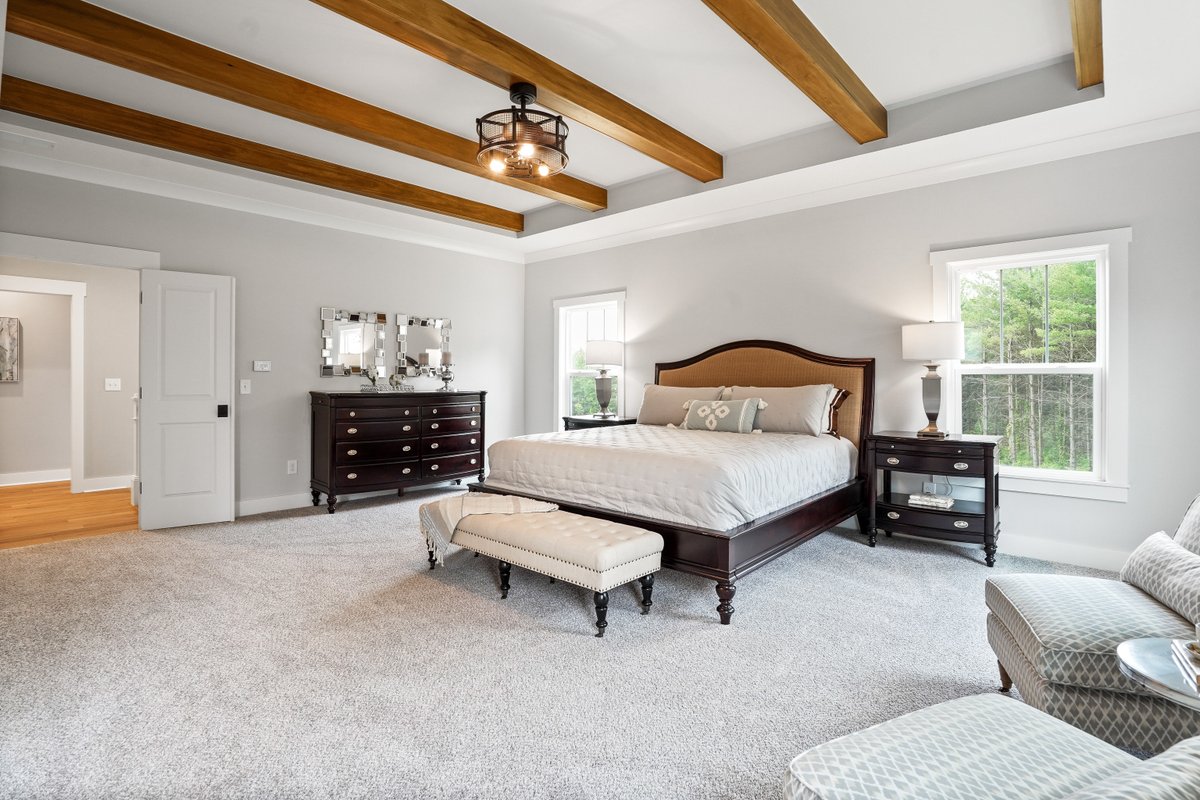 BIAparade's tweet photo. Luxury in Jerome Village with Parade of Homes mainstay @ManorHomesOhio. Check out the space and craftsmanship in this beauty. View anytime Thur-Sun 12-6 or view anytime on https://t.co/DMuz3exYkR https://t.co/h6Lbr9nU9f