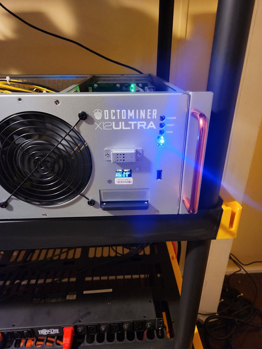 gregpiedt's tweet photo. I was in Hardware heaven setting up the @octominer for GPUDAO truly had a blast! https://t.co/a1nMUPTkP7