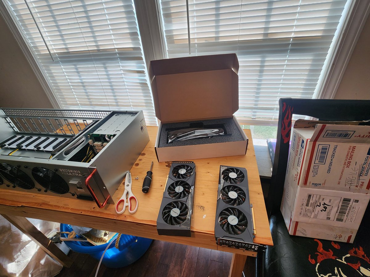 gregpiedt's tweet photo. I was in Hardware heaven setting up the @octominer for GPUDAO truly had a blast! https://t.co/a1nMUPTkP7