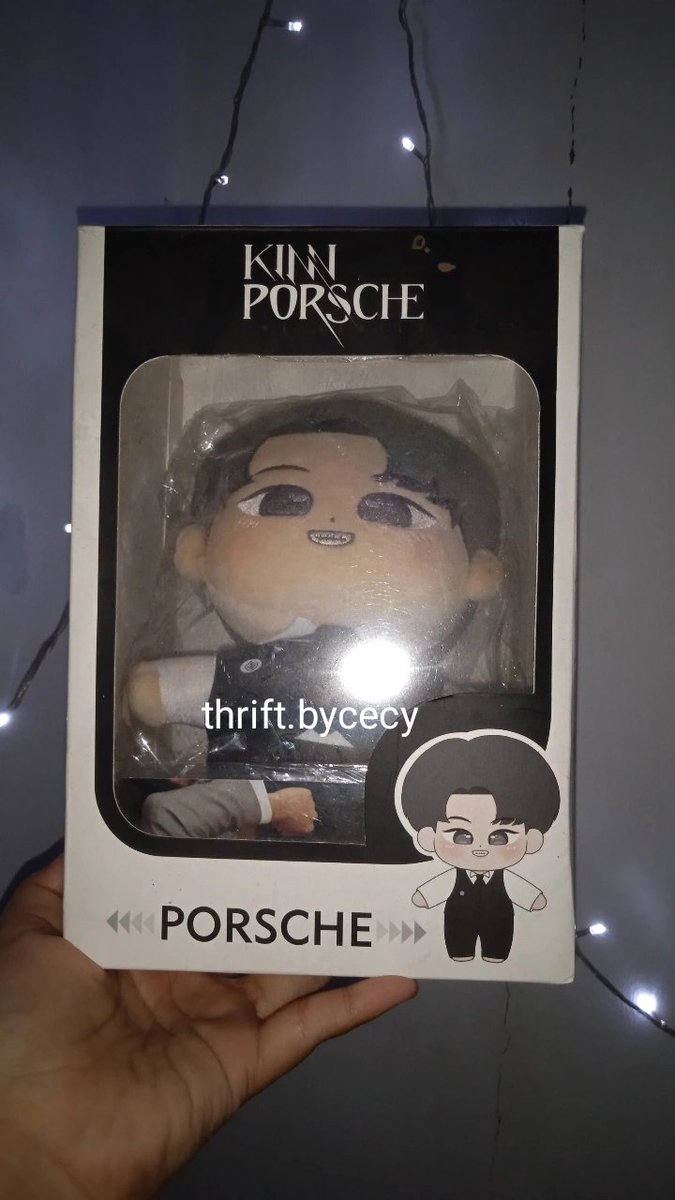 brbindi_'s tweet image. ❗❗WTS KP Baby Porsche Plush Doll❗❗INA only 🇮🇩, Jabodebek bisa COD 😇. Rp 580.000 🔥

Original from BOC, kelengkapan cuma box aja (agak sedikit kotor efek penyimpanan) 🙏, ada bonus unofficiall pc Porsche and Kinn. Ukuran 20cm.

#kinnporsche #thaimerch #G30SPKI