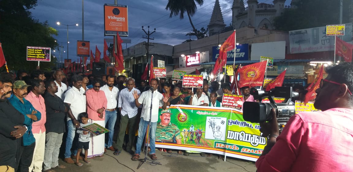 rajamahendran45's tweet photo. #தமிழ்நாட்டிற்க்கு தண்ணீர் தர மறுக்கும் #கர்நாடக அரசை கண்டித்தும் , கர்நாடக அரசுக்கு ஆதரவாகசெயல்படும் #ஒன்றிய அரசை கண்டித்தும் இன்று (30.09.2023) மாலை 4 மணியளவில் @NaamTamilarOrg #திண்டுக்கல் மாவட்டம் சார்பாக  மாபெரும் கண்டன ஆர்ப்பாட்டம் நடைபெற்றது.  
#NTKfightsforCauvery https://t.co/J6LsHxowWx