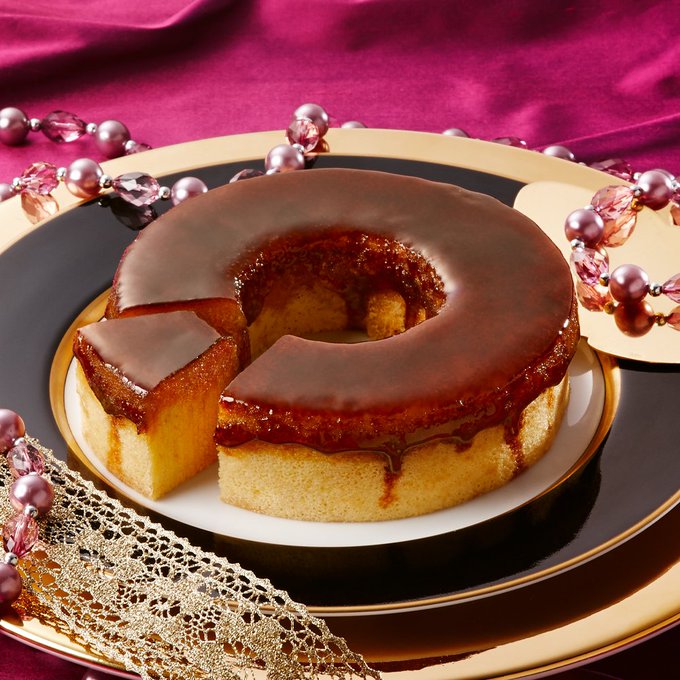 マダムシンコのブリュレバウム美味しかったな、なんか自分プリンが好きだと思ってたけどカラメルが好きなんだなもう残り一生スイーツは焦がした砂糖だけ食うか… 