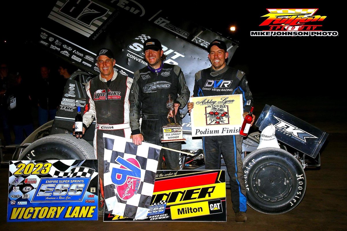 87SPEED_LLC's tweet photo. 87SPEED TOP 3 SWEEP AT THE HIGH BANK

Pretty special night last night at Fulton Speedway with the Empire Super Sprints. 4 out of the top 5 teams all 87speed and X-1 Racecar customers! 

1️⃣ Jason Barney
2️⃣ Chuck Hebing 
3️⃣ Danny Varin 
5️⃣ Larry White 

📸 Mike Johnson Photo https://t.co/xPFqTqpsrJ