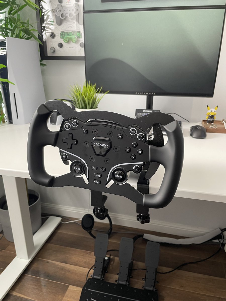 Chanel Tech tweet media