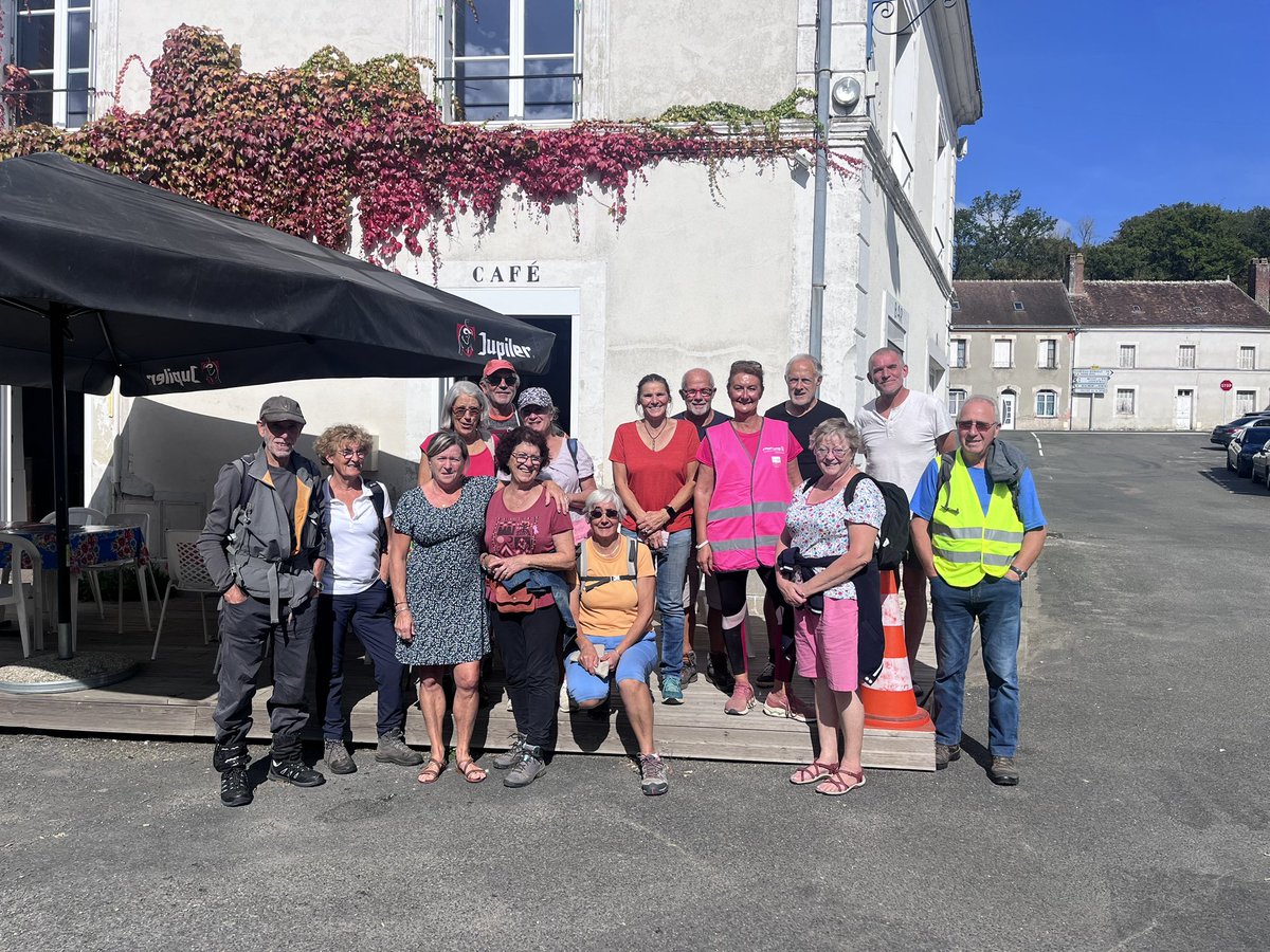 SAuconie's tweet photo. L’édition 2023 de la Marche Rose est lancée
60 communes seront traversées aux côtés de milliers de marcheurs, élus, malades :
✔️sensibilisation au dépistage et à la prévention
✔️l’accès aux mêmes soins pour tous dans les territoires ruraux
✔️la collecte de dons pour la recherche https://t.co/rkL6CKb4Eu