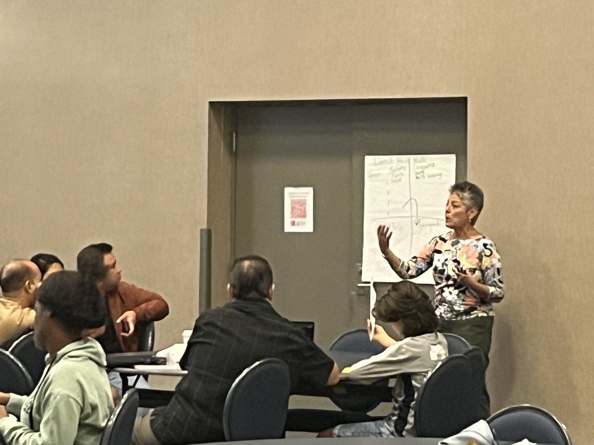 ScienceDcps's tweet image. Dr. Julie Jackson is presenting to middle school science teachers on vocabulary and word walls as a key teaching lever! We love when our teacher participate in professional learning 🧑‍🏫📚
