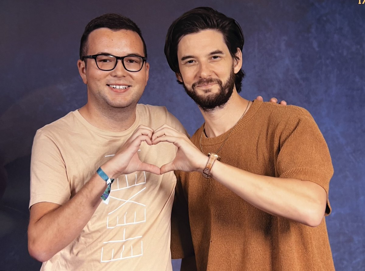 fabiwave_'s tweet photo. I Met Ben Barnes after 2 Years again!!๐ Thank you so much for this amazing Day!!๐๐ป๐๐ป @benbarnes #benbarnes #magiccon #magicconbonn https://t.co/XcTPO5eNlv