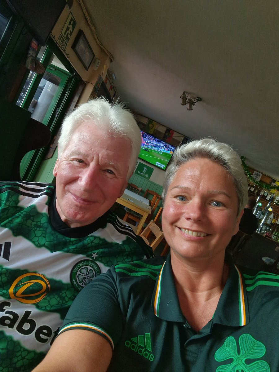 coylson's tweet image. Carlsberg don't do Saturdays in Corralejo...but if they did,  you'd meet Jinky's daughter, the jockey of Red Rum and Grace Plunckett's great cousin all in the same pub while Celtic grind out a win to go 7 points clear! #CelticFC #redrum #Corralejo #jinky #Saturday