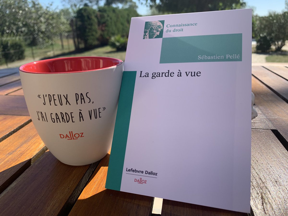 Très heureux de présenter cette première édition de « La garde à vue ».
Un grand merci à Philippe Jestaz et <a href="/Dalloz/">Editions Dalloz</a> pour leur confiance.