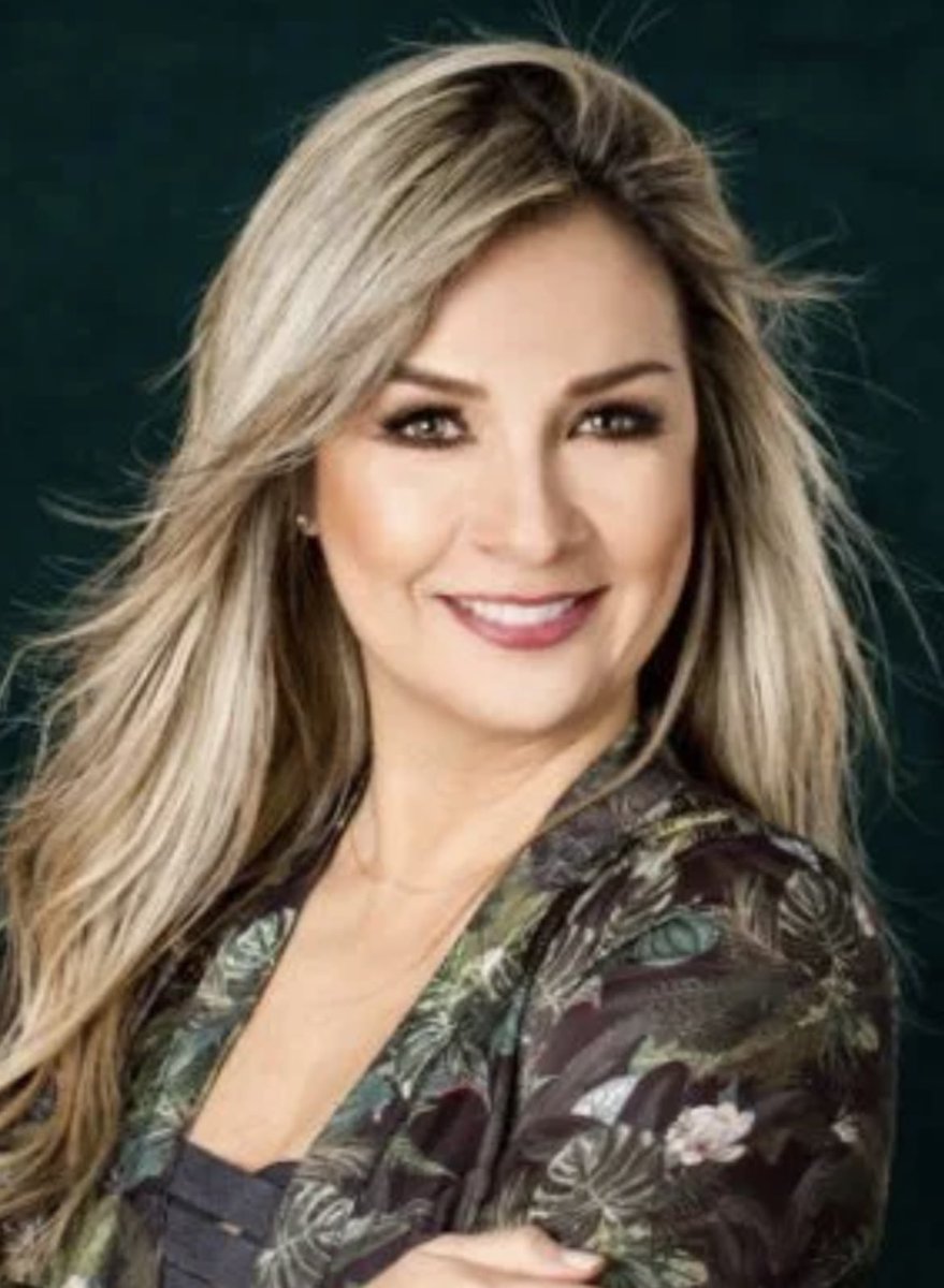 Reykinger's tweet image. Infame lo que hace el #ilegitimo con vicky, pero no con todo el poder podrá con ella…. Somos millones de #Colombianos que creemos en la #democracia y #LibertadDePrensa