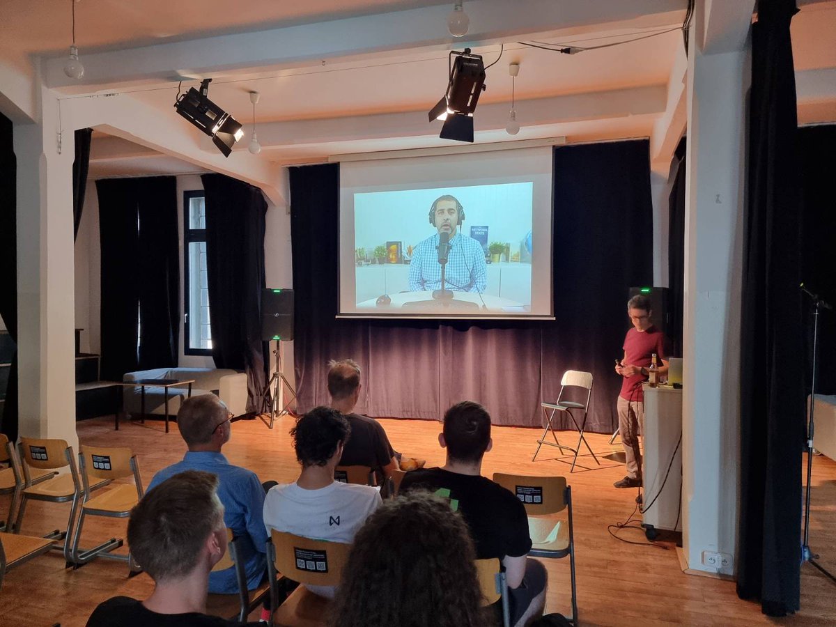 jakubsimek's tweet photo. With @jan_21m we organized a Czech Network State event on 27 September at Parallel Polis in Prague. We had a video greeting by @balajis, we heard about global regulatory arbitrage opportunities from @wilderko and comparative analysis of network states and lunarpunk from @jurbed. https://t.co/UeH8gbOARp