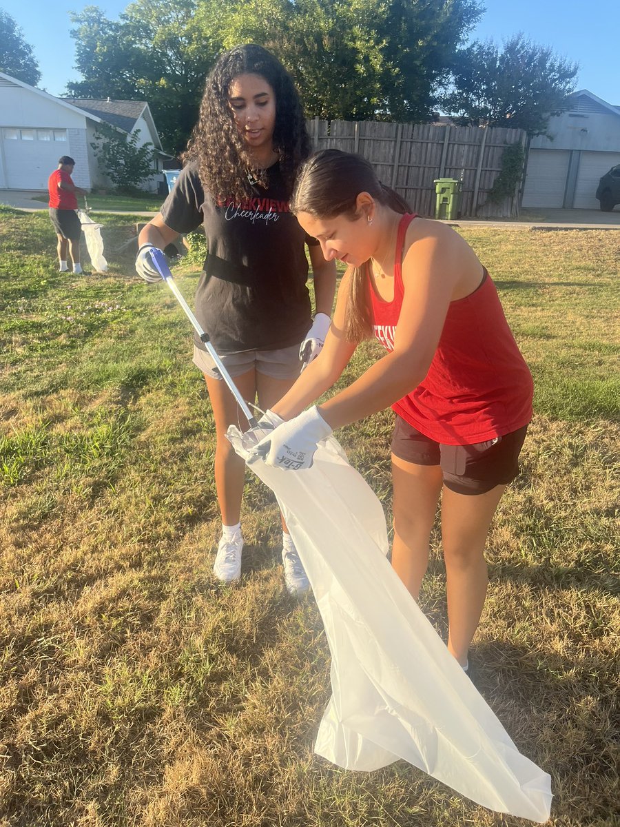 Tonycastillo (@castillo_ac) on Twitter photo Thank you Creekview Student Athletes for giving back to our Community!! #FAMILY <a href="/CFBISD/">Carrollton-Farmers Branch ISD</a> <a href="/WarHorseNation/">#WarHorse FB</a> <a href="/RamirezCoach/">Michael Ramirez</a> <a href="/SulakCFB/">Leon Sulak</a> <a href="/creekviewvolley/">Creekview High School Volleyball</a> <a href="/creekviewcheers/">Creekview Cheer</a> <a href="/CoachStowe40/">Coach Stowe</a> <a href="/creekviewvolley/">Creekview High School Volleyball</a> <a href="/EldredgeWendy/">Wendy Eldredge</a> Thank you Creekview Student Athletes for giving back to our Community!! #FAMILY <a href="/CFBISD/">Carrollton-Farmers Branch ISD</a> <a href="/WarHorseNation/">#WarHorse FB</a> <a href="/RamirezCoach/">Michael Ramirez</a> <a href="/SulakCFB/">Leon Sulak</a> <a href="/creekviewvolley/">Creekview High School Volleyball</a> <a href="/creekviewcheers/">Creekview Cheer</a> <a href="/CoachStowe40/">Coach Stowe</a> <a href="/creekviewvolley/">Creekview High School Volleyball</a> <a href="/EldredgeWendy/">Wendy Eldredge</a>