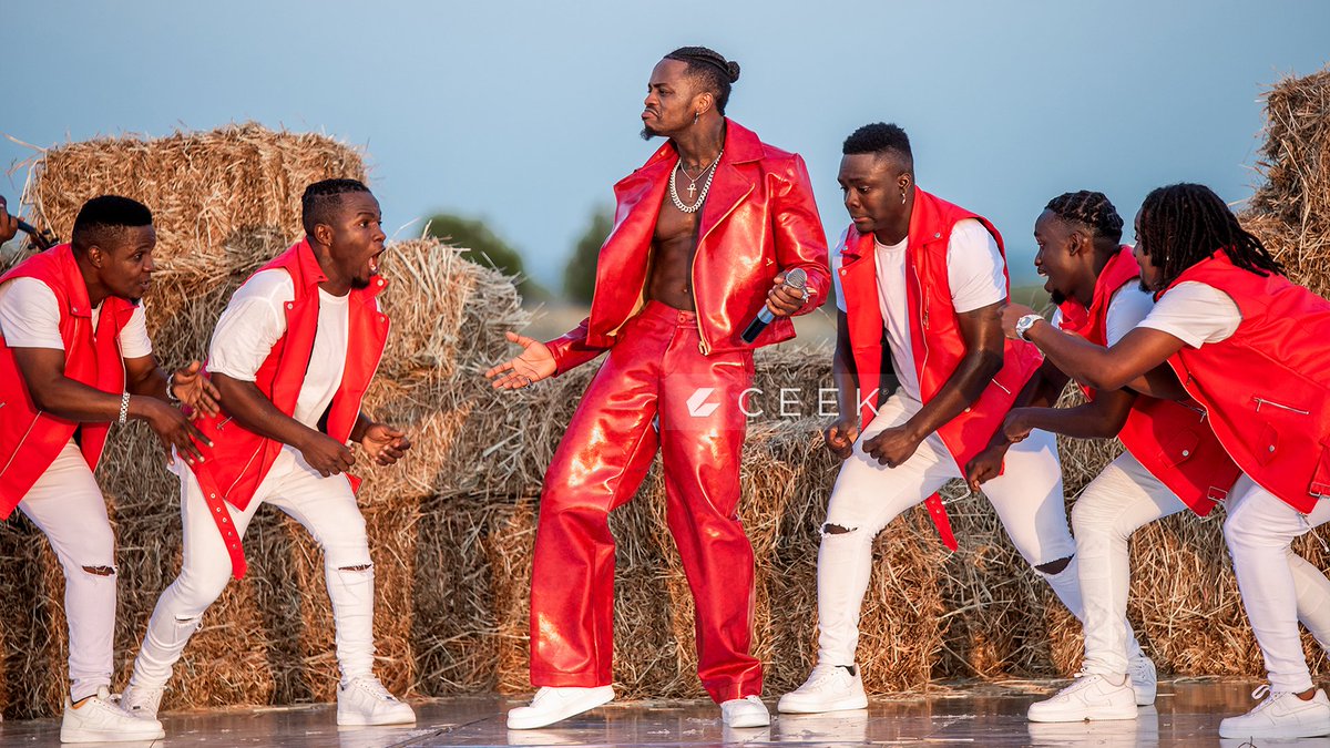 CeekAfrica's tweet photo. Watch Diamond Platnumz' virtual concert on #Ceek. 
https://t.co/MSinp7K1dX
Don't Miss OUT! #DiamondPlatnumz #ceekvirtualconcert
#CeekDiamondPlatnumzconcert #DiamondPlatnumzCeekconcert https://t.co/e1MGigMjlZ
