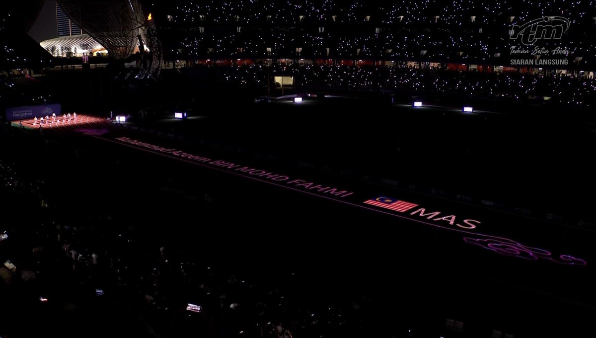 aryyaff's tweet photo. @ASTROARENA Plus with lawa gila runner introduction dekat sukan asia kalini, dah macam olimpik di jepun yg lepas ๐๐๐
#AsianGames2022 #Hangzhou2022 #SukanAsia2022 #TeamMsia https://t.co/hPVfAjSKAl