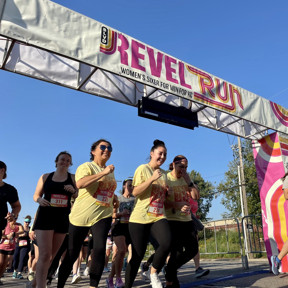 BLVDRevelRun's tweet photo. Let’s Revel! ✨💓🪩🏃‍♀️ https://t.co/B8ONEeQgQZ