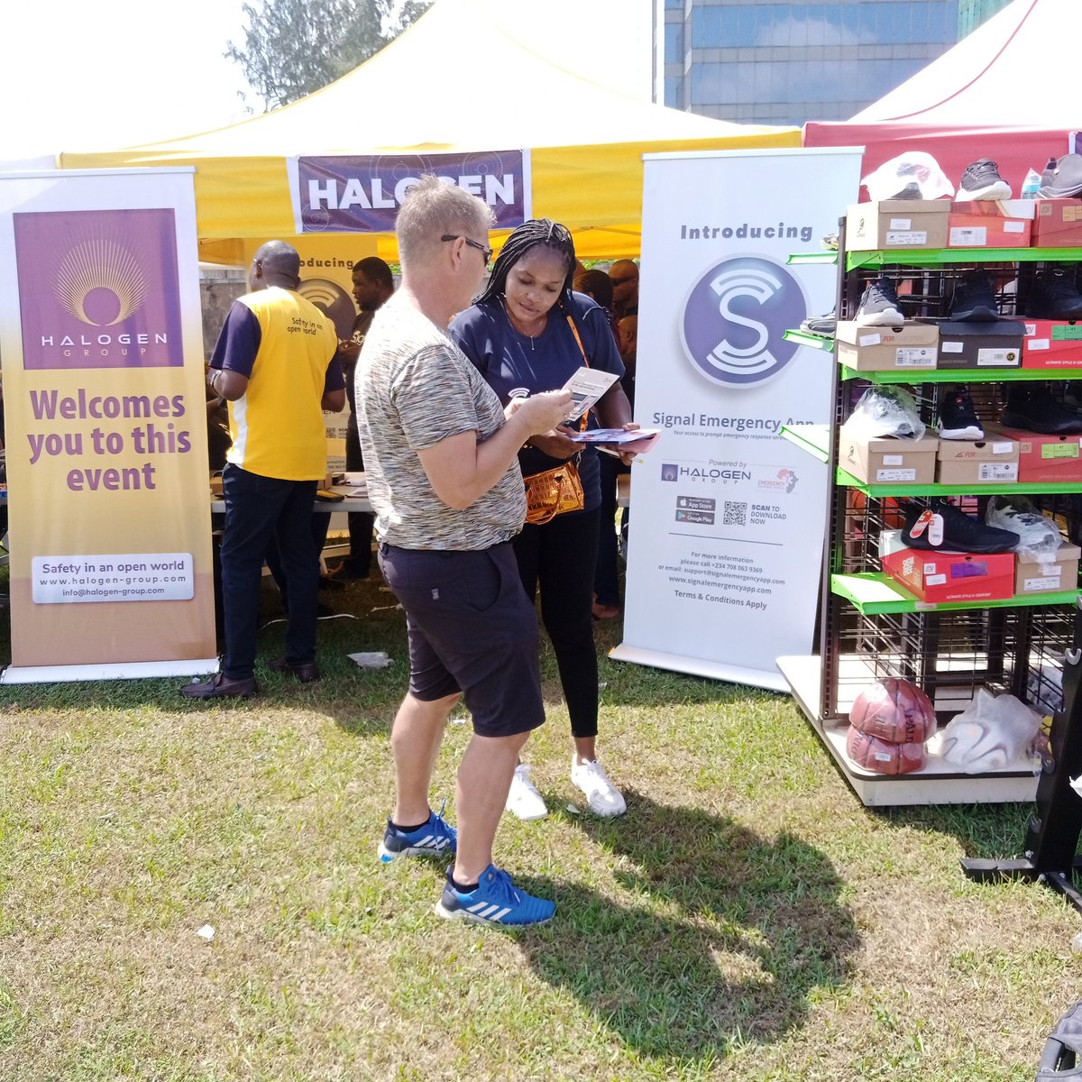 halogen_group's tweet photo. Who says you can't get yourself some security awareness and solutions while having some fun?π
#bananaislandfestival #bananislandfestival2023 #biporal #halogengroup #halogen #halogengsecurity #bananaisland #saturdayvibes #fun #events https://t.co/JS5O76TsK2
