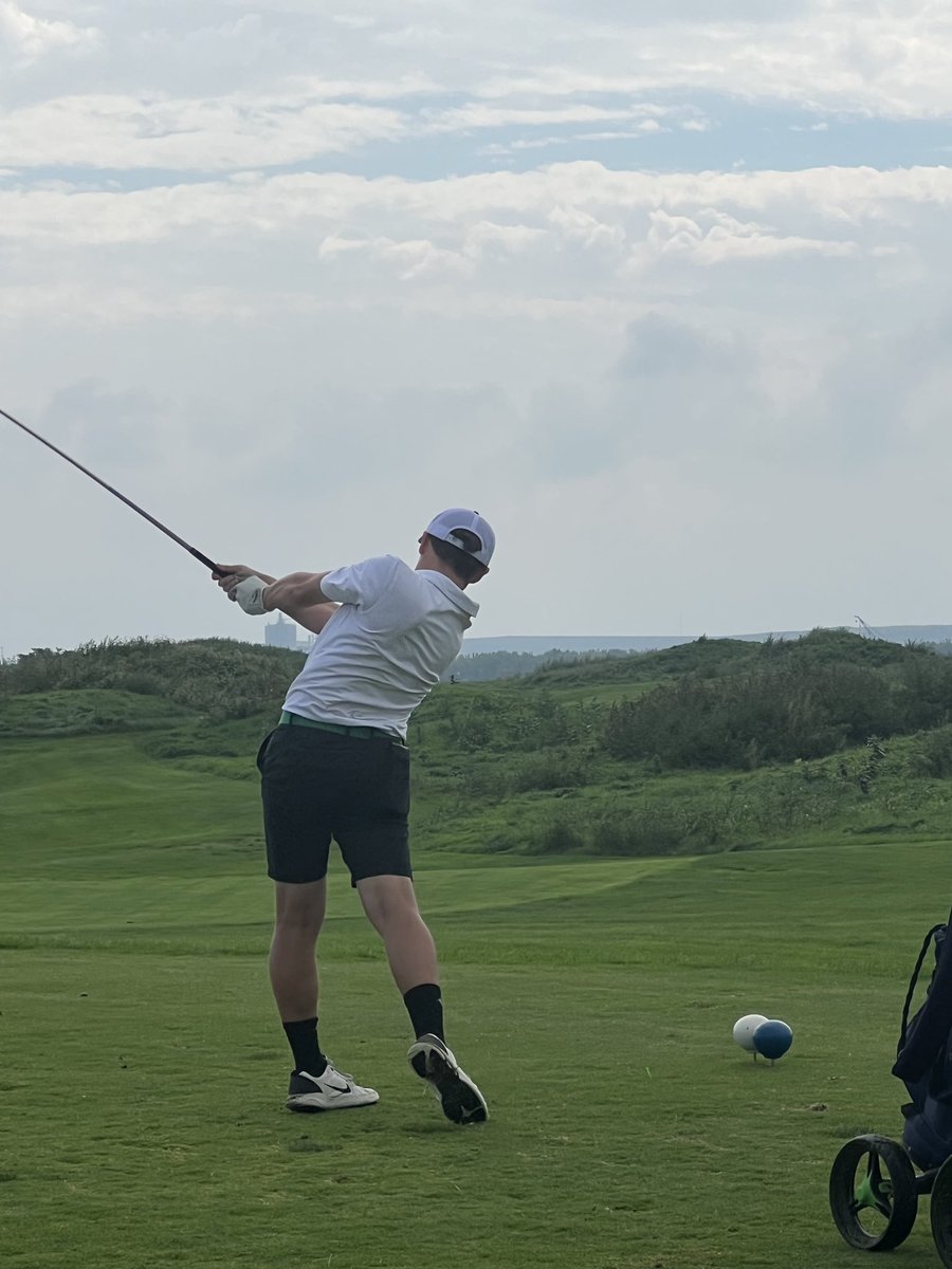 JCanvin's tweet photo. Great time at Harborside International Golf Course for my final regionals. Congrats to everyone who made it to sectionals @trollsgolf @SXU_Golf @NCC_Golf @OakLawnGolf @OLCHSAthletics @GolfRecruitmen1 https://t.co/AqFi7B2846