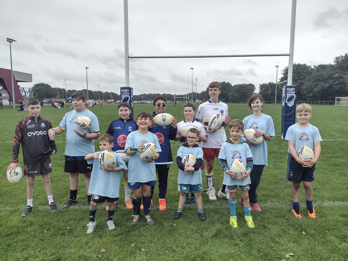RugbyLeeds's tweet photo. 𝒯𝒽𝑒 𝒻𝓊𝓉𝓊𝓇𝑒 𝑜𝒻 𝒫𝒟𝑅𝐿🤩

🏉 Today was an unforgettable Finals Day as some of our junior PDRL team joined us to cheer on their role models🌟

Not only did they get to show their support, they also got to train with other junior players from @WWRLFoundation 🙌 https://t.co/Rk8VSTkzas