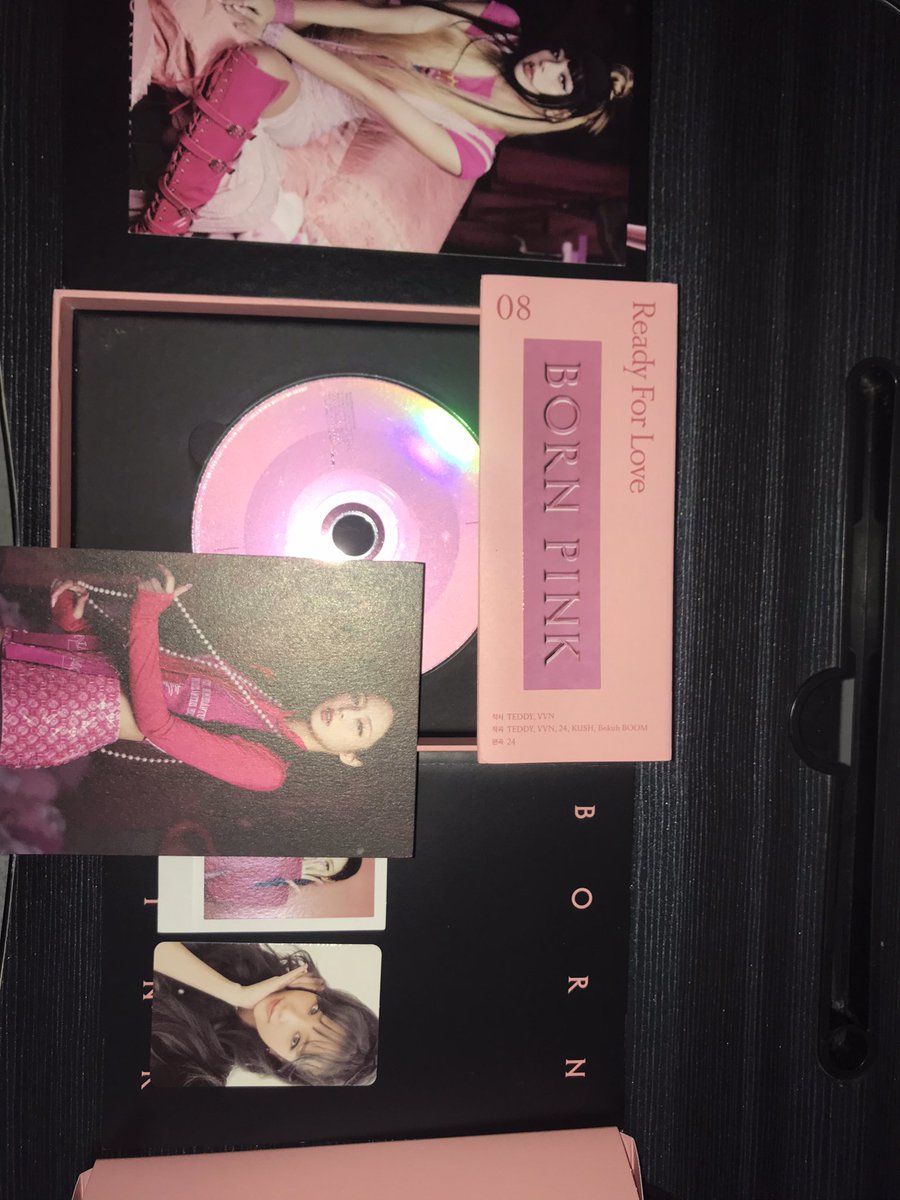 aekeiea's tweet photo. WTS | LFB PH

💿 Unsealed Born Pink Album (Complete inclusion) - ₱ 700 
💎 SEVENTEEN lightstick V1 - ₱ 1, 700 
💎 SEVENTEEN lightstick V2 - ₱ 2, 200 https://t.co/VPUOppUKX4