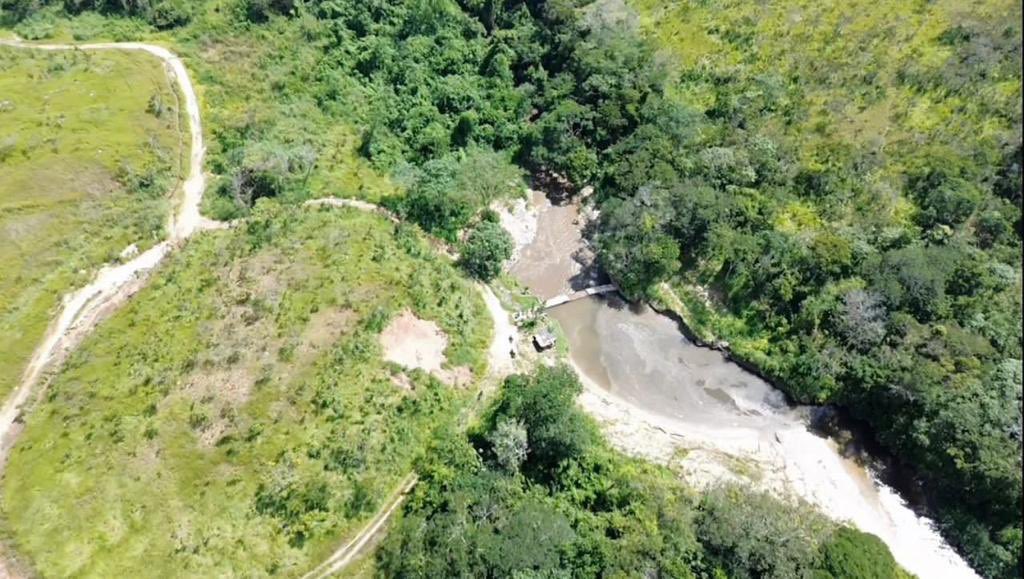 Los reservorios naturales, bosques, ríos, parques, etcétera, no pueden ser explotados arbitrariamente, en violación flagrante al ordenamiento jurídico territorial. Todos los venezolanos y las venezolanas tenemos el deber ciudadano y el derecho a conservar nuestra naturaleza de…