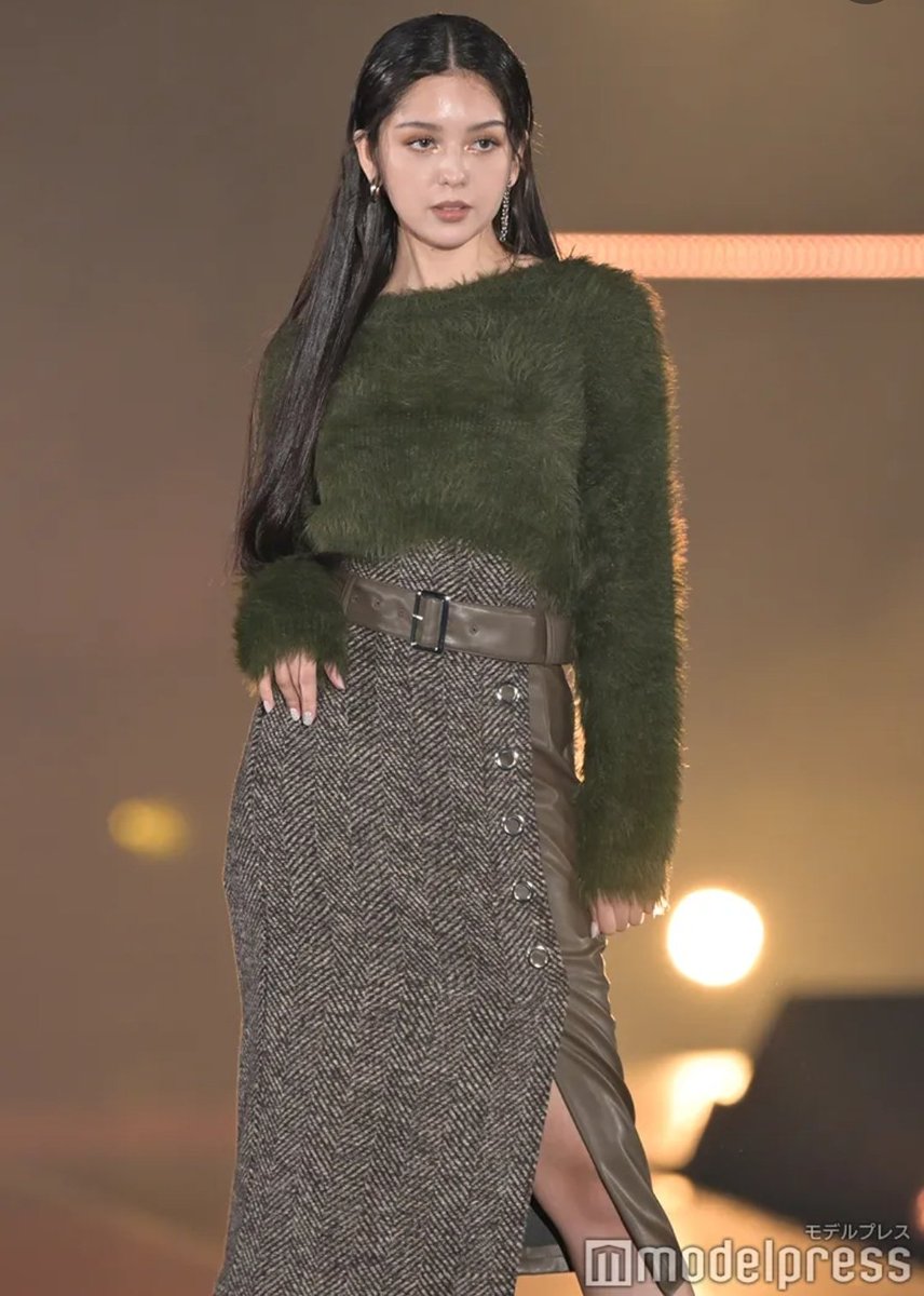 ChantyPeepsVtng's tweet photo. Rakuten GirlsAward 2023 A/W
Model: Ma. Chantal Videla aka Chanty of Lapillus
Clothing Brand: MURUA @MURUA_care
@offclLapillus
@GirlsAward
@modelpress
#CHANTY #샨티 #シャンティ
#ChantyPeeps
#Lapillus #라필루스
#ChantyVidela #LapillusChanty
#ガルアワ2023AW https://t.co/zpCSLe45y0