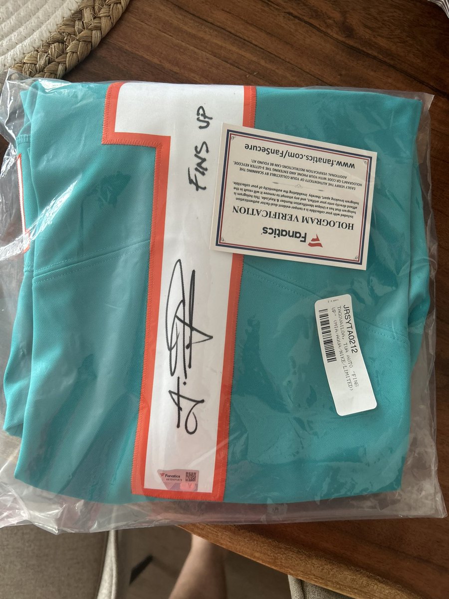 Finsup905's tweet photo. If that dolphins win on Sunday I’ll give away a signed Tua jersey to someone who likes this tweet and is following me #finsup #Tua https://t.co/qS1yqt0VTI
