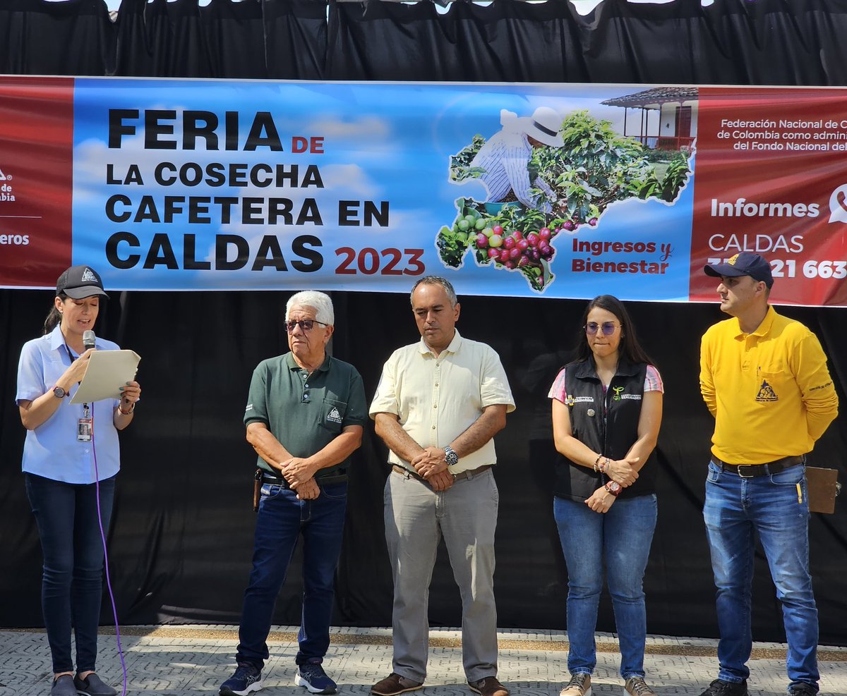 FNC_Caldas's tweet image. #Estamos en Cosecha #FNC_Caldas. En este momento se le da apertura a la Feria de la Cosecha Cafetera en #Chinchiná.
@Chinchina_Alc