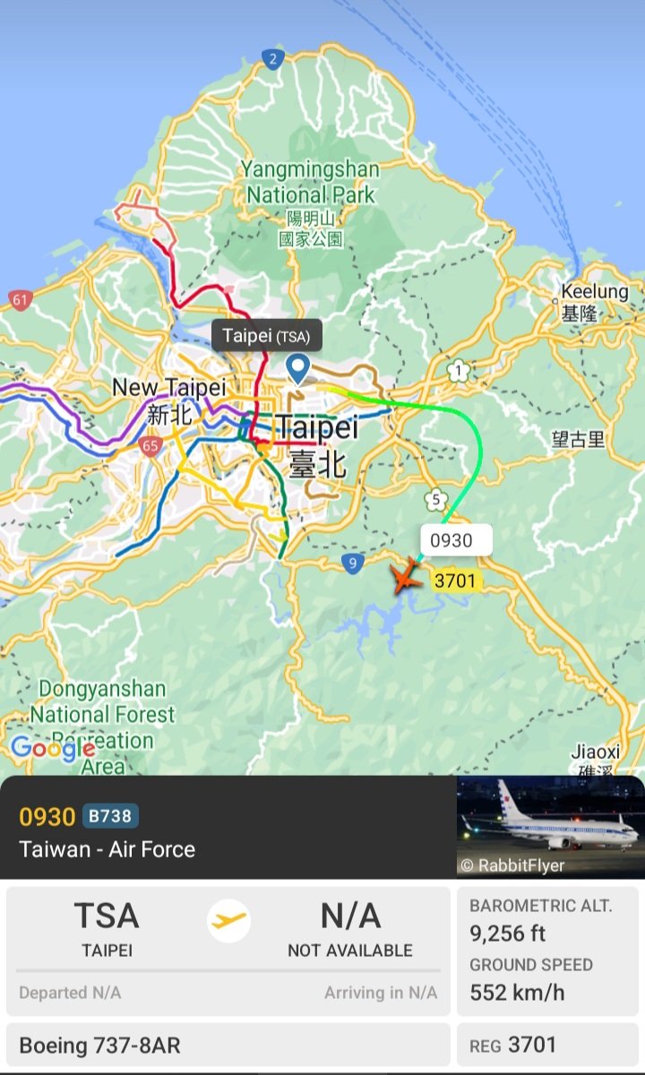 Oceanworldfree's tweet photo. 🇹🇼TWAF 0930 3701 #89910F leaving
#SongshanAirport #臺北松山空軍基地
De facto TWAF One https://t.co/9VSuGvpQyl
