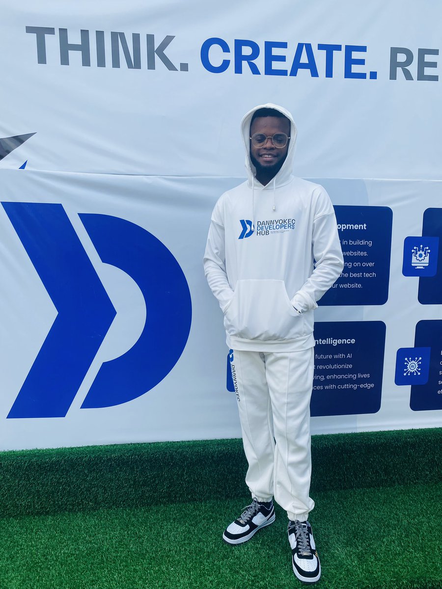 Lordkato1's tweet image. Wherever you find yourself, make sure to leave a positive print. Build till you see results. 
I’m not motivating you, you are your best motivator. 
@followers 
#techykato #dannyokec #dannyokecdevhub #okecbot #AI