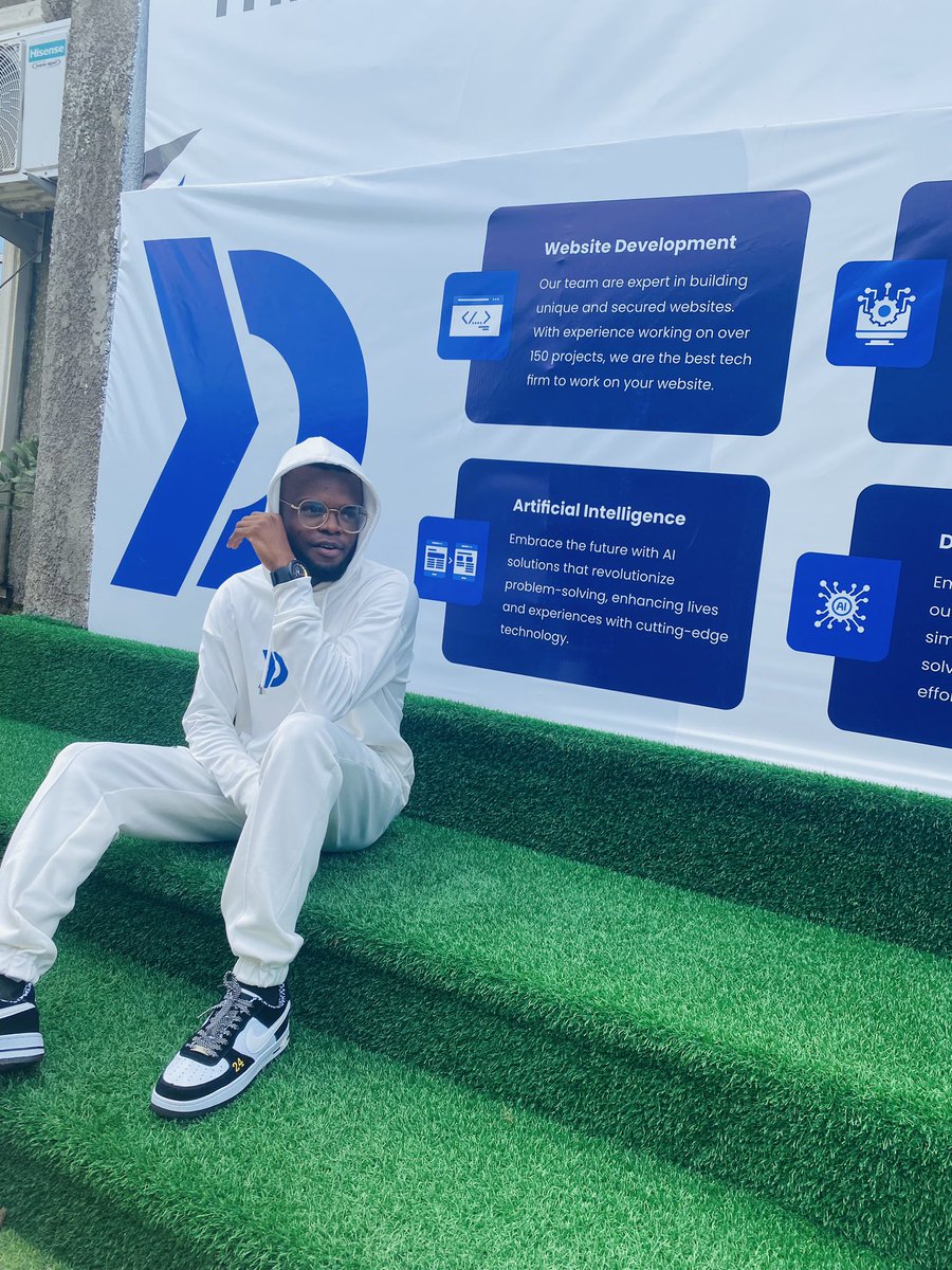 Lordkato1's tweet image. Wherever you find yourself, make sure to leave a positive print. Build till you see results. 
I’m not motivating you, you are your best motivator. 
@followers 
#techykato #dannyokec #dannyokecdevhub #okecbot #AI