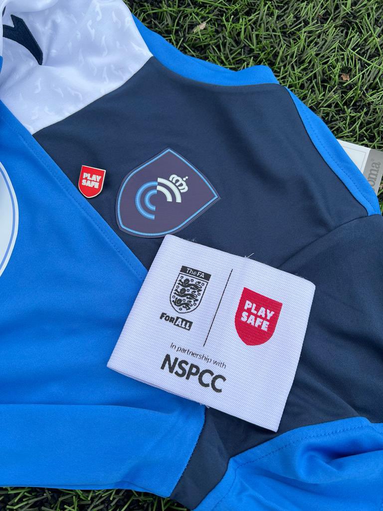 Cheshire_FA's tweet photo. PLAY SAFE WEEKEND | 🤝

Our CEO, Steve, has had a great #PlaySafe morning with @CreweFC Under 13 Jaguars. 

Steve says “It was inspiring to spend time with all the players, coaches, families and Crewe FC’s Chair Steve Parker.”

Huge thanks to the club for backing #PlaySafe | @FA https://t.co/YKHihejz7w