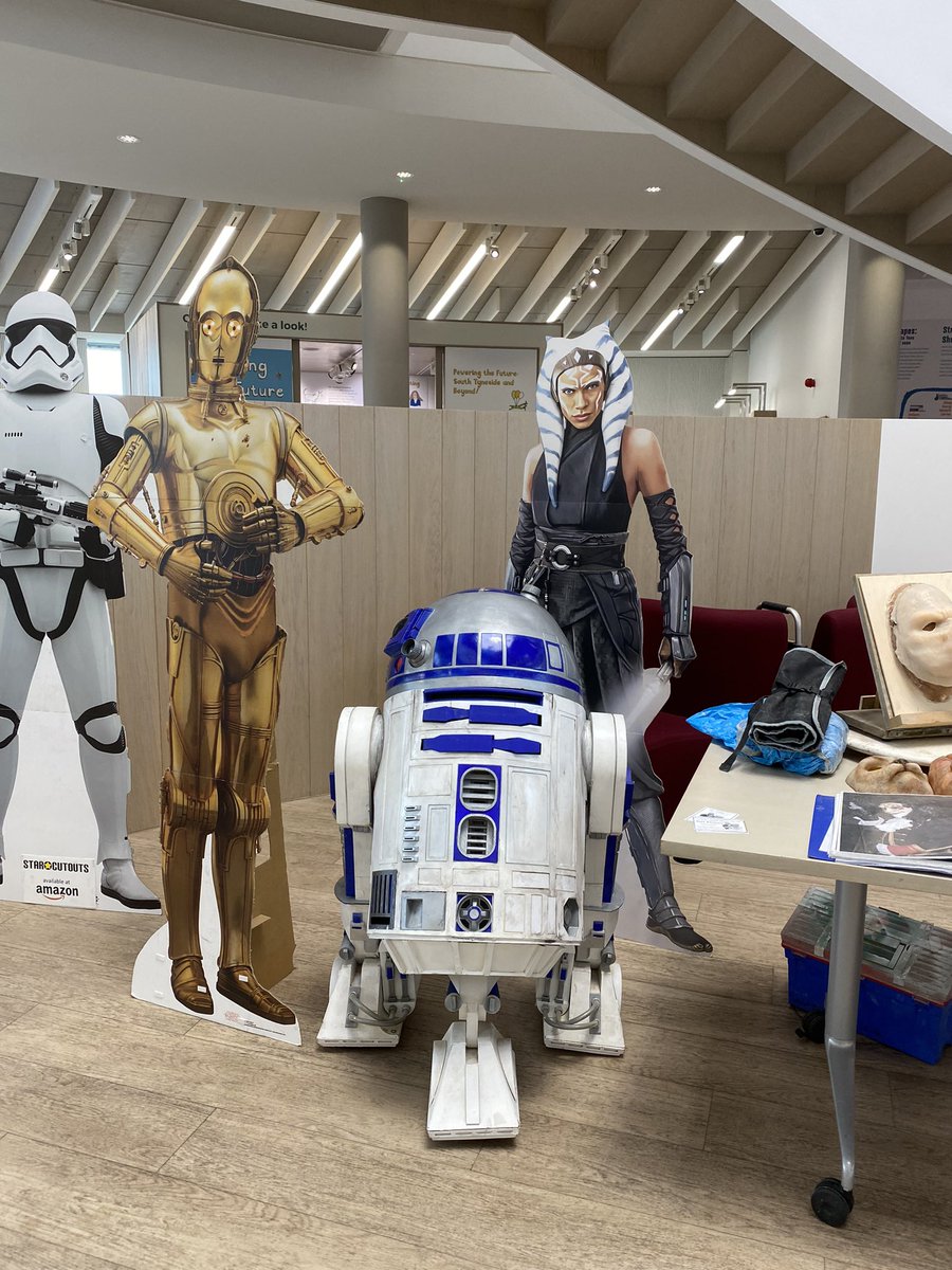 SouthTyneLibs's tweet photo. R2D2  @TheWord_UK for our at #WriteFest finale with @HydeFundraisers https://t.co/OuYOxthkn4